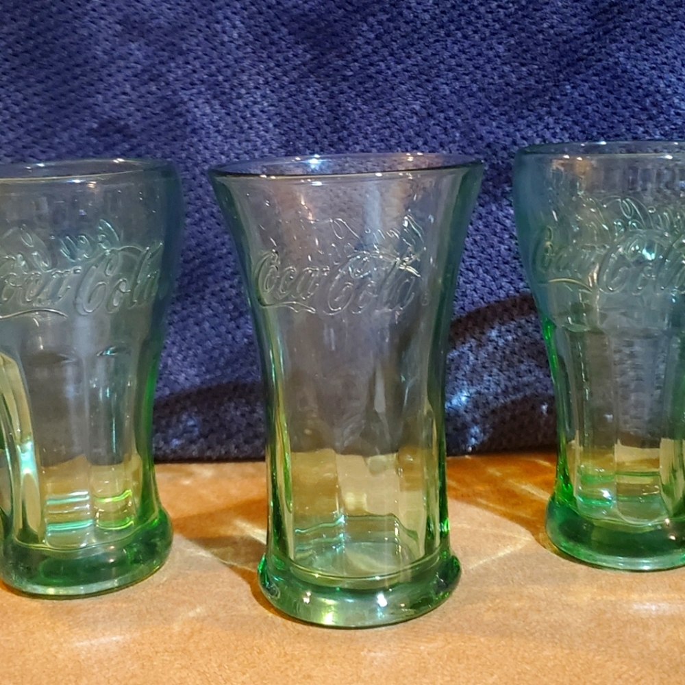 Set if 3, coca cola, glasses
